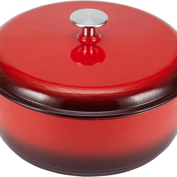 Cast iron Dutch oven with lid