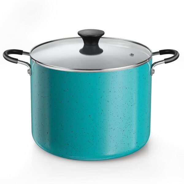 White ribbed cast iron Dutch oven